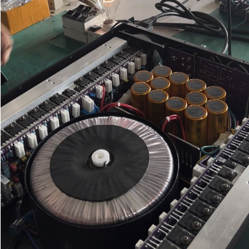 Domc E4.3 Four-Channel Class D Professional Amplifier 20Hz-20kHz Full Range 300W * 4 Waterproof Digital Amplifier OEM A